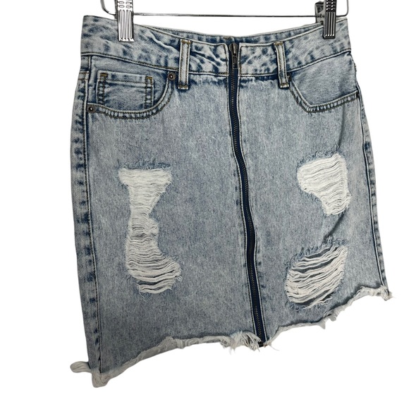 04) Forever 21 Distressed Cutoff Light Wash Denim Zipper Front Mini Skirt Size S - Picture 2 of 12